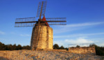 France, Bouches du Rhone, Les Alpilles, Fontvieille, moulin de Daudet (Daudet's windmill)